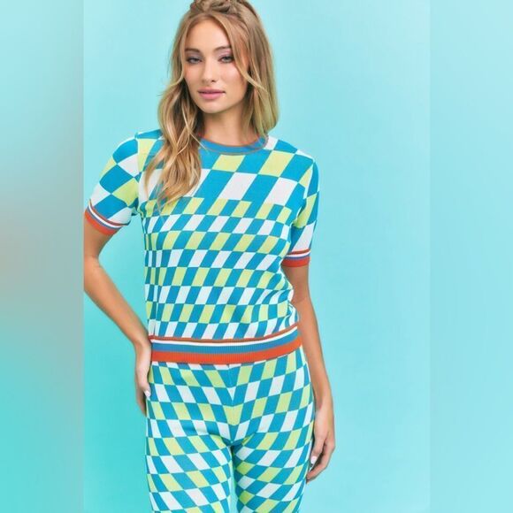 086. ABSTRACT CHECK KNIT SHORT SLEEVE TOP WITH PANT SET - Picture 1 of 8
